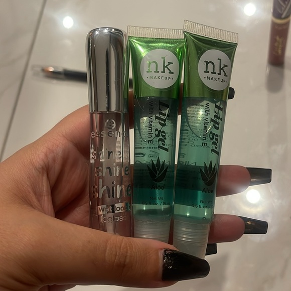 Makeup bundle - Picture 12 of 12